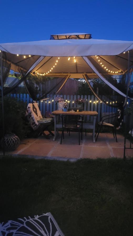 Glamping In Dromineer Hotel Exterior photo